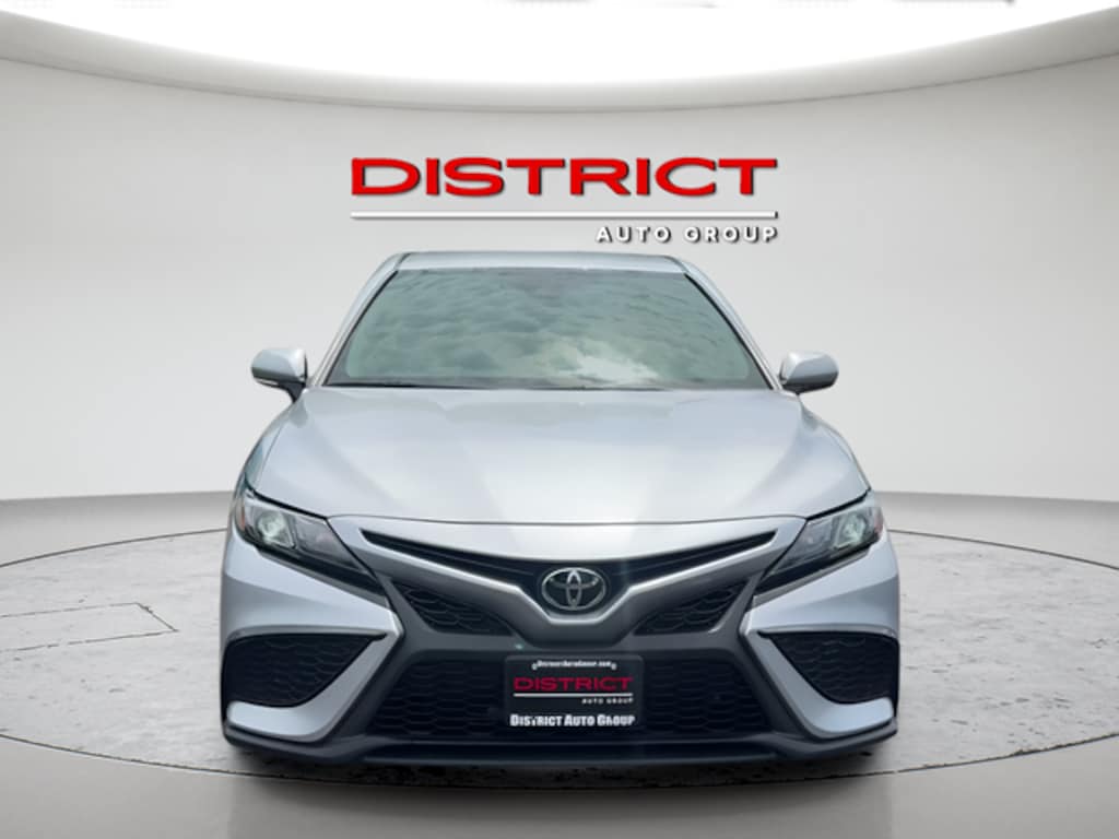 Used 2024 Toyota Camry SE Sedan