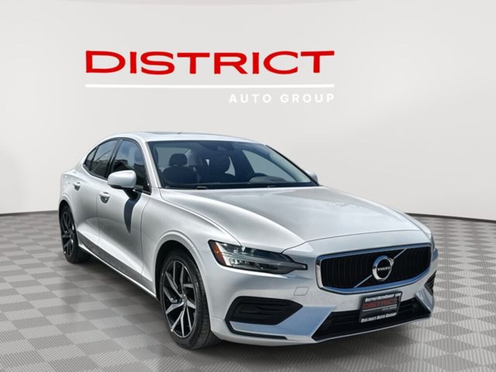 Used 2020 Volvo S60 T5 Momentum Sedan