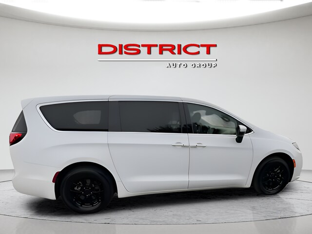 2023 Chrysler Pacifica Touring L - Photo 9