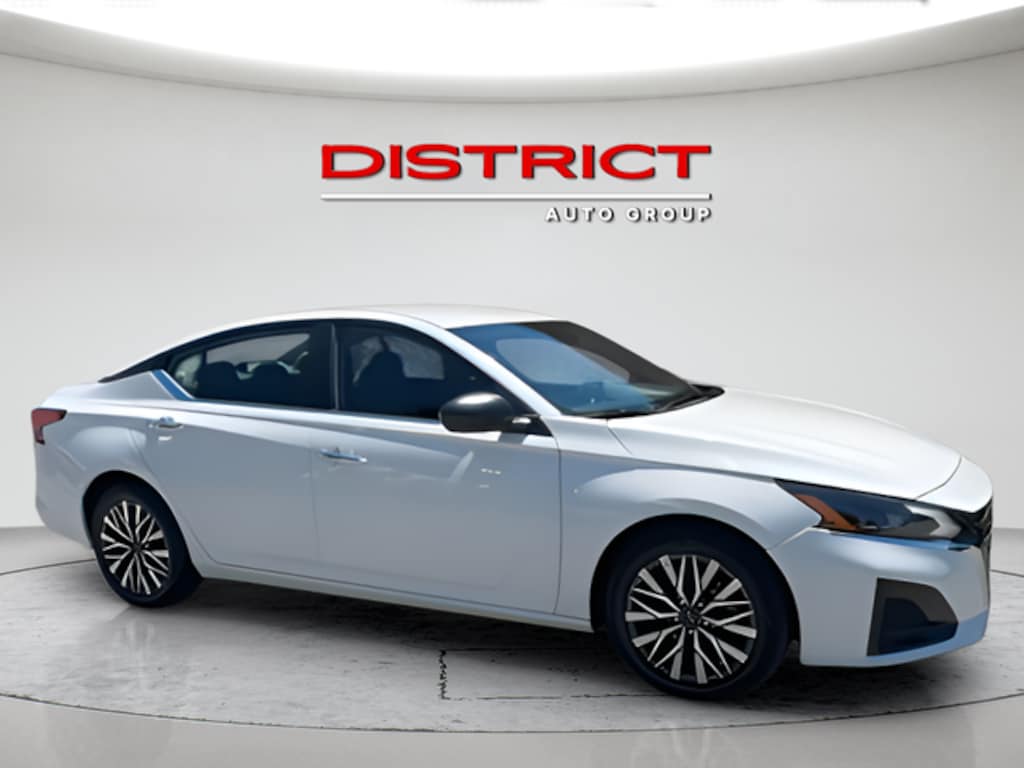 Used 2025 Nissan Altima SV Sedan