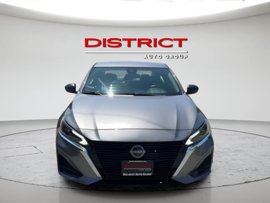 Used 2024 Nissan Altima 2.5 SV Sedan