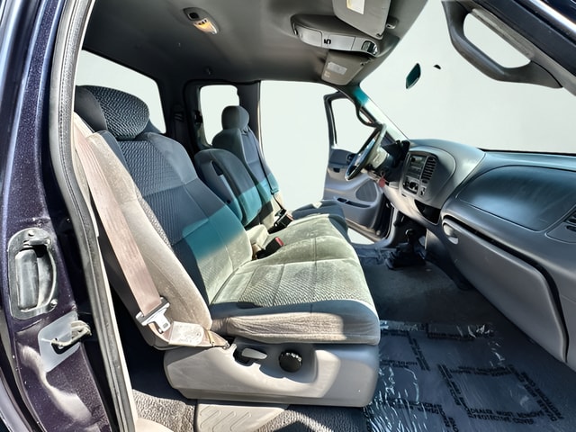 2001 Ford F-150 Lariat - Photo 20