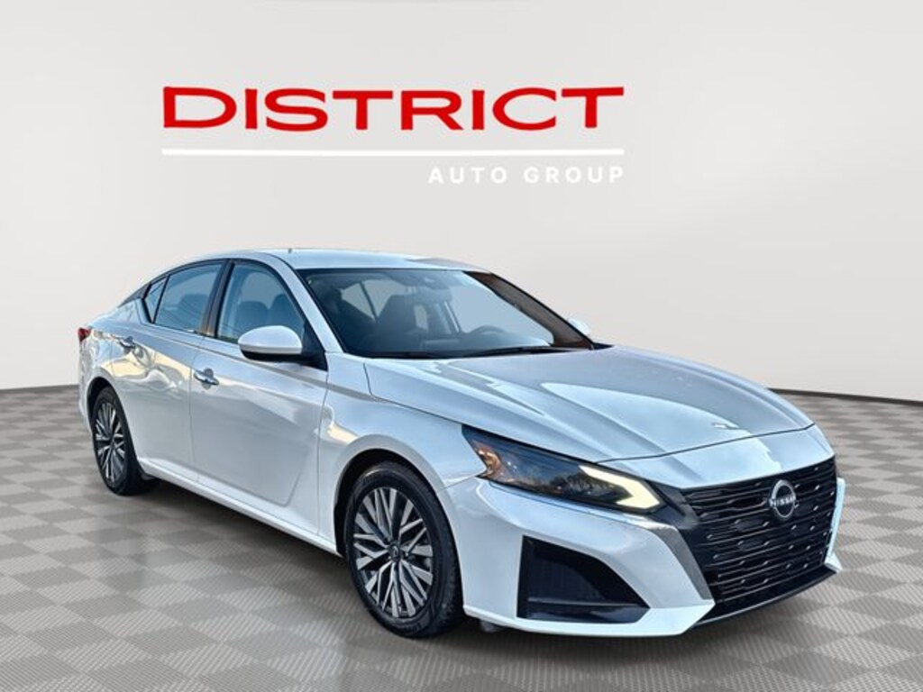 Used 2023 Nissan Altima 2.5 SV Sedan