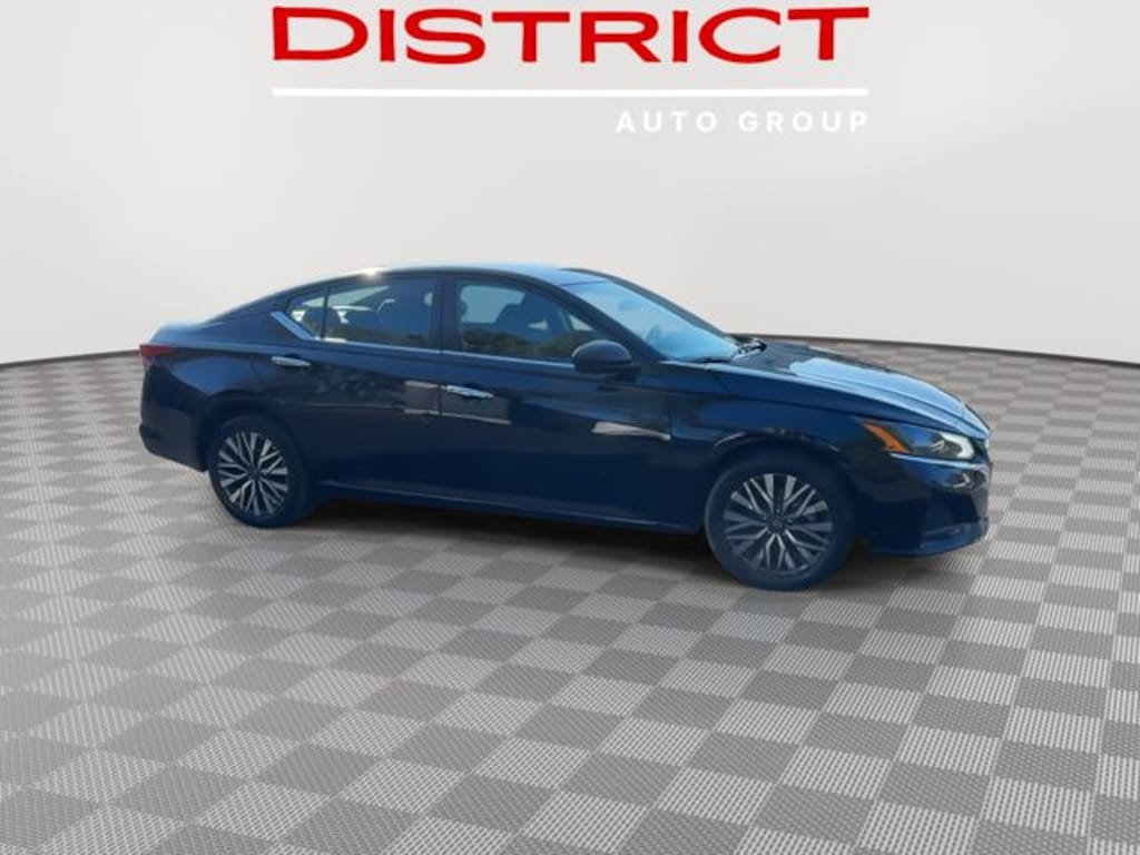 Used 2024 Nissan Altima 2.5 SV Sedan
