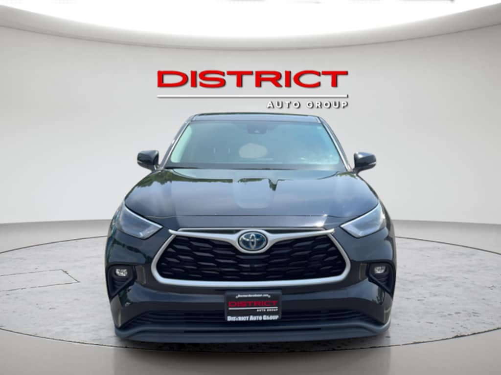 Used 2022 Toyota Highlander Hybrid LE SUV