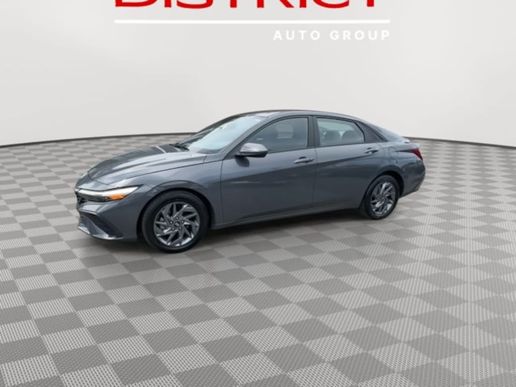 Used 2024 Hyundai Elantra SEL Sedan