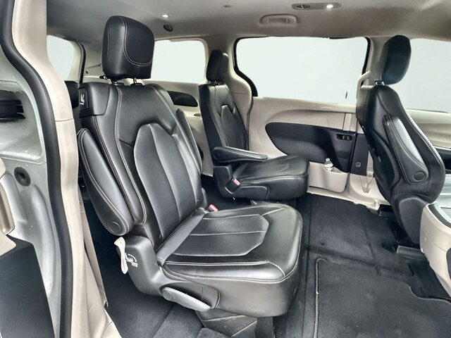 2023 Chrysler Pacifica Touring L - Photo 28