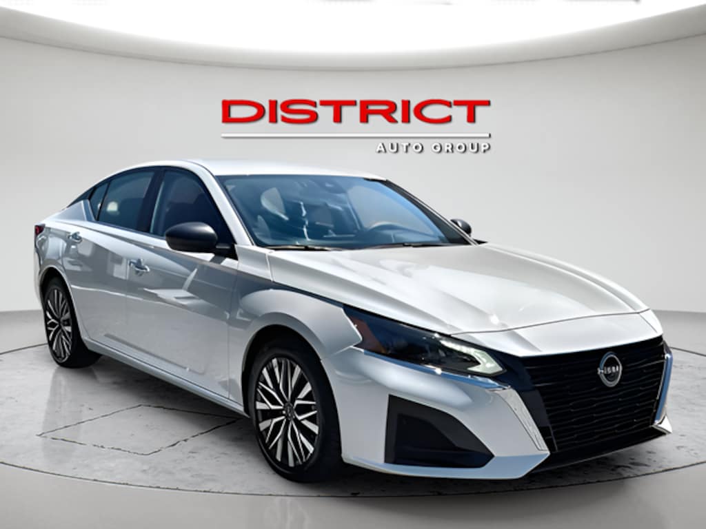 Used 2025 Nissan Altima SV Sedan