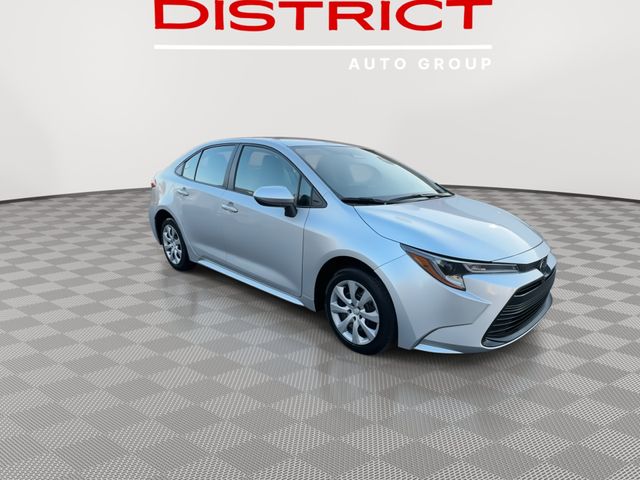 2024 Toyota Corolla LE photo 2