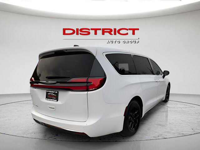 2023 Chrysler Pacifica Touring L - Photo 8