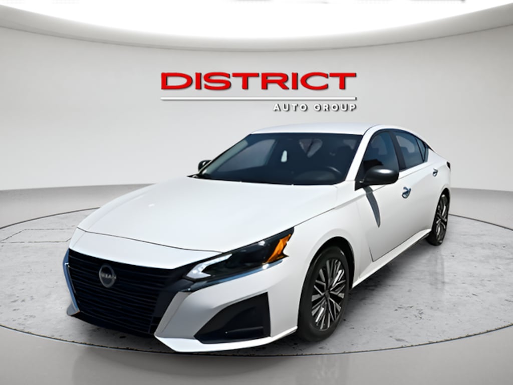 Used 2025 Nissan Altima SV Sedan