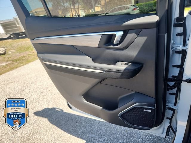 2026 Buick Enclave Preferred - Photo 11