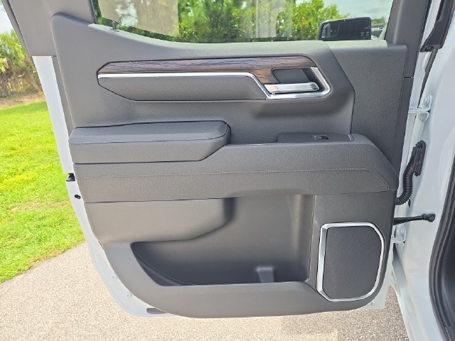 2026 GMC Sierra 1500 SLT - Photo 10