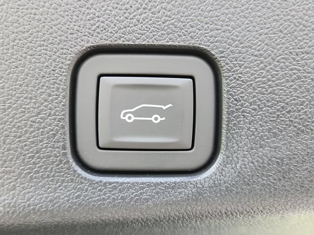 2026 GMC Acadia Denali Ultimate - Photo 6