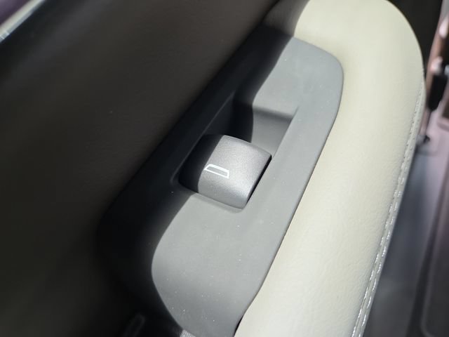 2026 GMC Yukon XL Elevation - Photo 13
