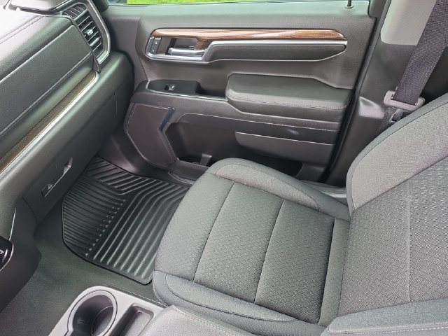 2024 Chevrolet Silverado 1500 LT - Photo 13