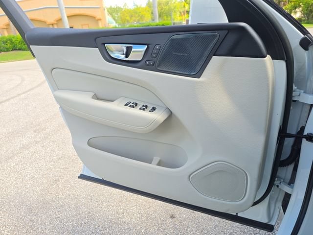 2023 Volvo XC60 Ultimate - Photo 20
