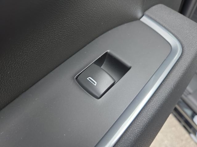 2026 GMC Sierra 1500 SLT - Photo 10
