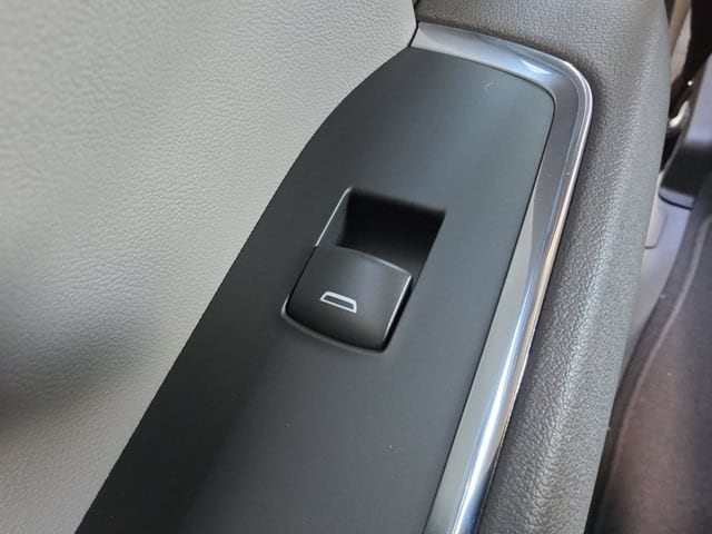 2026 GMC Sierra 1500 SLT - Photo 11