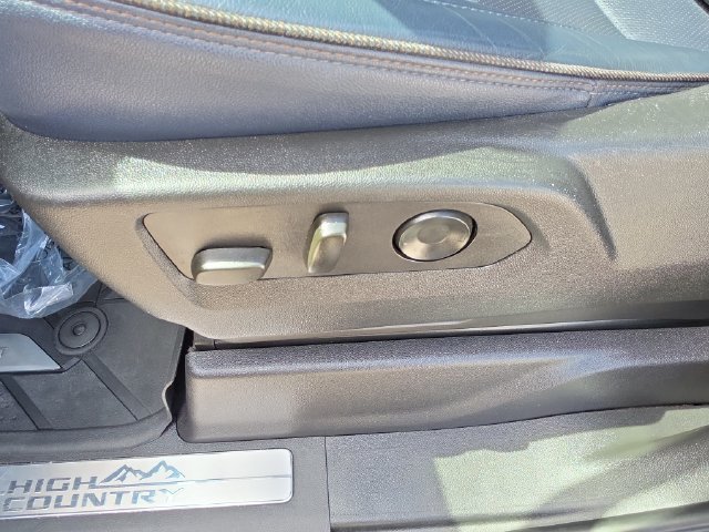 2022 Chevrolet Silverado 1500 High Country - Photo 18