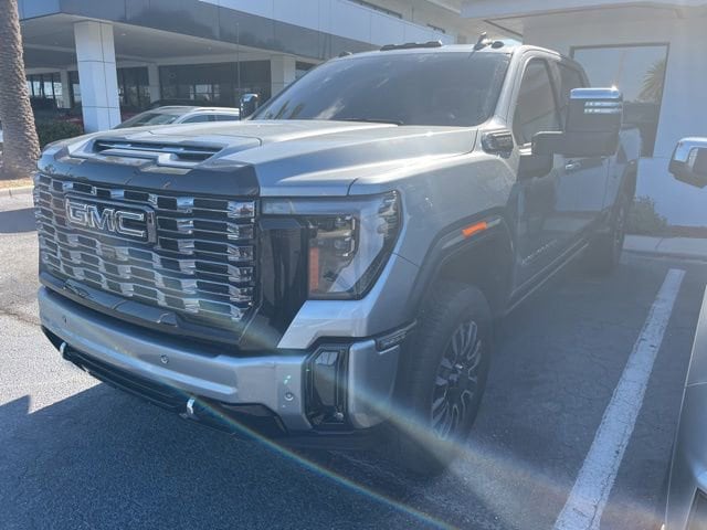 2025 GMC Sierra 4WD Crew Cab Long Box Denali Ultimate's photo