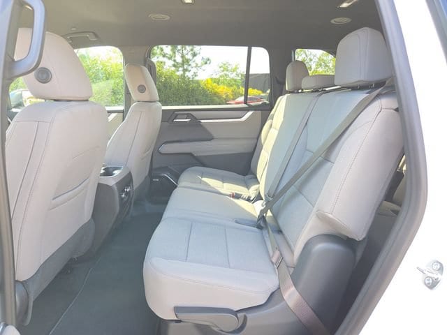 2026 GMC Acadia Elevation - Photo 10