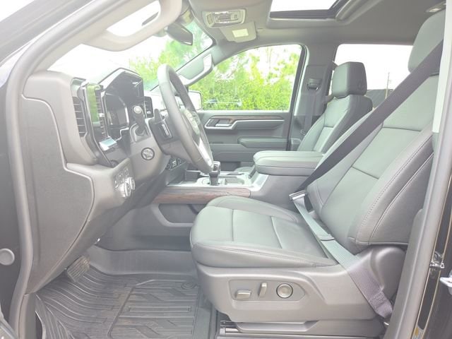 2026 GMC Sierra 1500 SLT - Photo 16