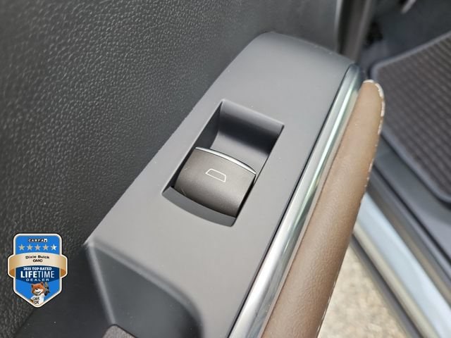 2026 GMC Acadia Denali Ultimate - Photo 11