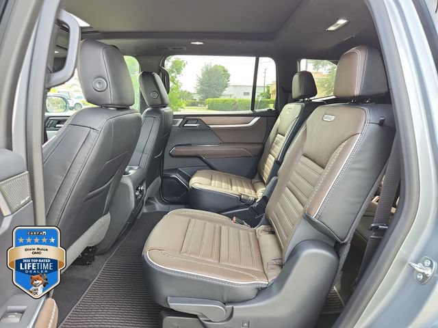 2026 GMC Acadia Denali Ultimate - Photo 8