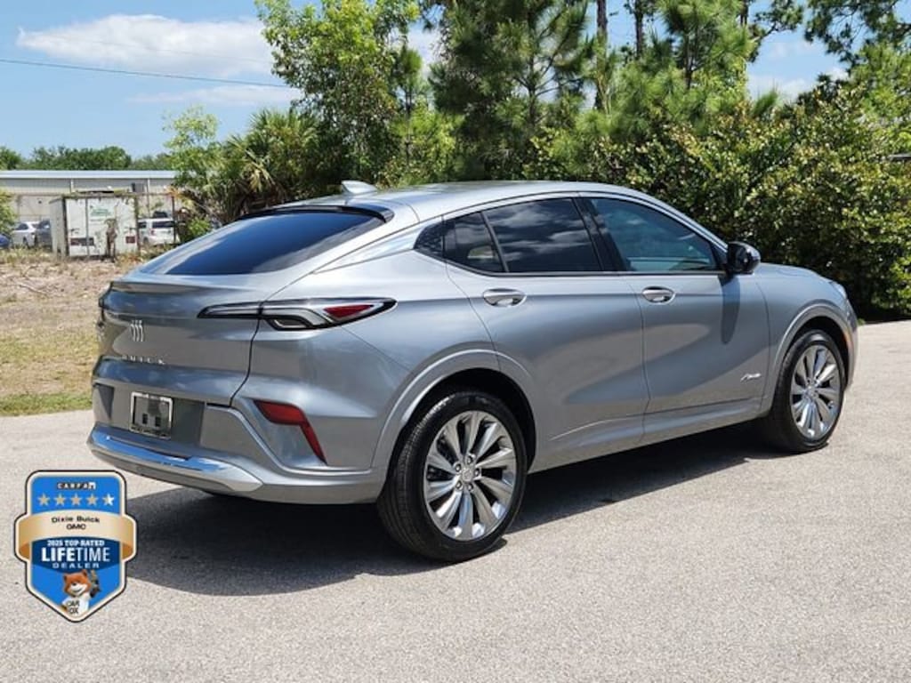 New 2026 Buick Envista Avenir SUV