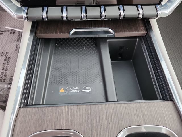 2026 GMC Acadia Denali - Photo 33