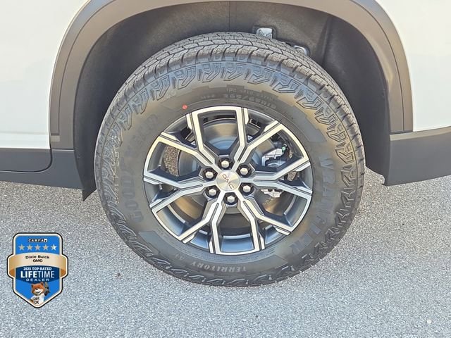 2026 GMC Acadia AT4 - Photo 8
