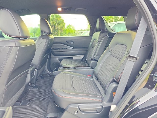 2025 Nissan Pathfinder Rock Creek - Photo 9