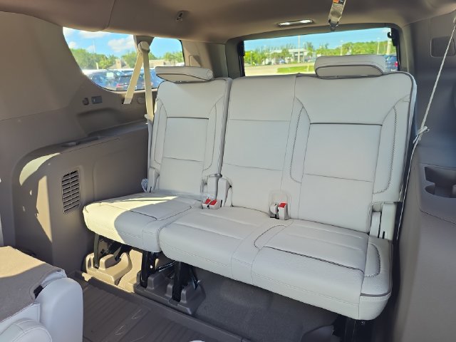 2026 GMC Yukon XL Denali - Photo 11