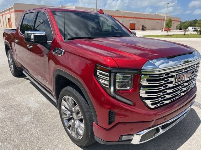 2024 GMC Sierra 4WD Crew Cab Short Box Denali's photo