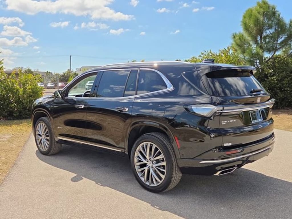 New 2026 Buick Enclave Avenir SUV