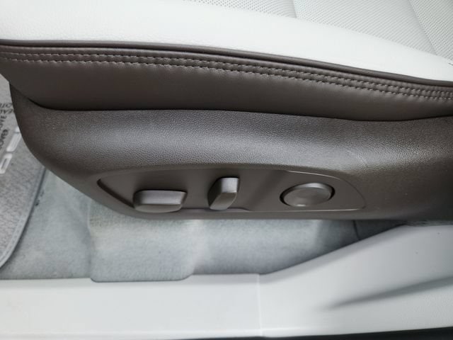 2026 GMC Acadia Denali - Photo 21