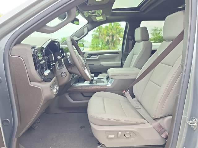 2026 GMC Sierra 1500 SLT - Photo 17