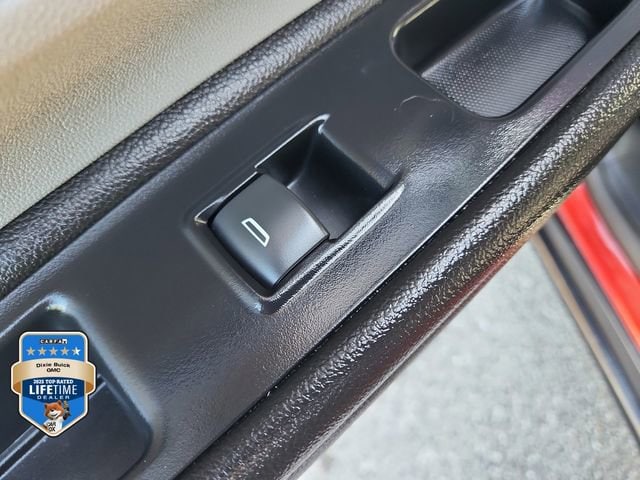 2023 GMC Terrain SLT - Photo 11
