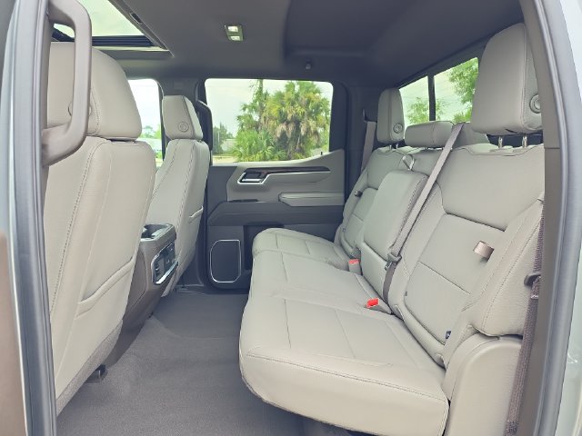 2026 GMC Sierra 1500 SLT - Photo 9