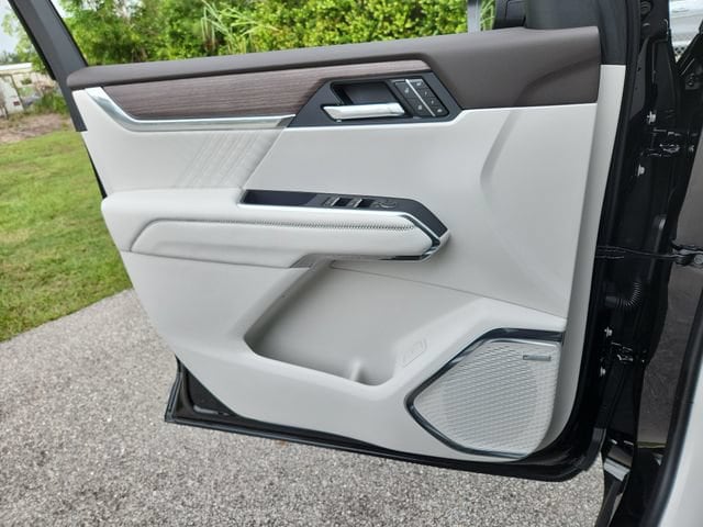 2026 GMC Acadia Denali - Photo 22