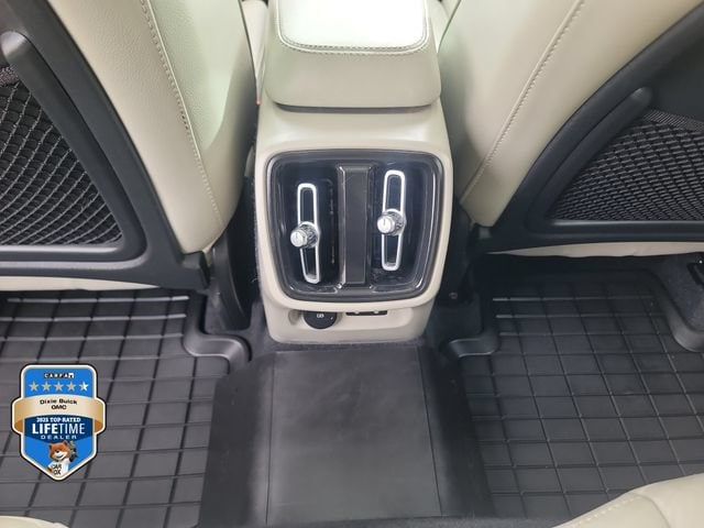 2023 Volvo XC40 Ultimate - Photo 12