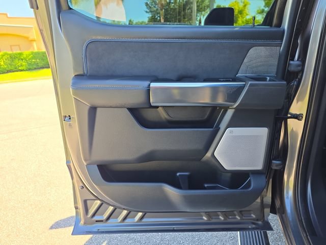 2025 Ford F-350 Super Duty Platinum - Photo 9