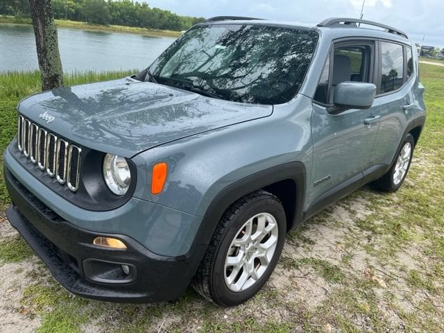 2018 Jeep Renegade Latitude FWD photo