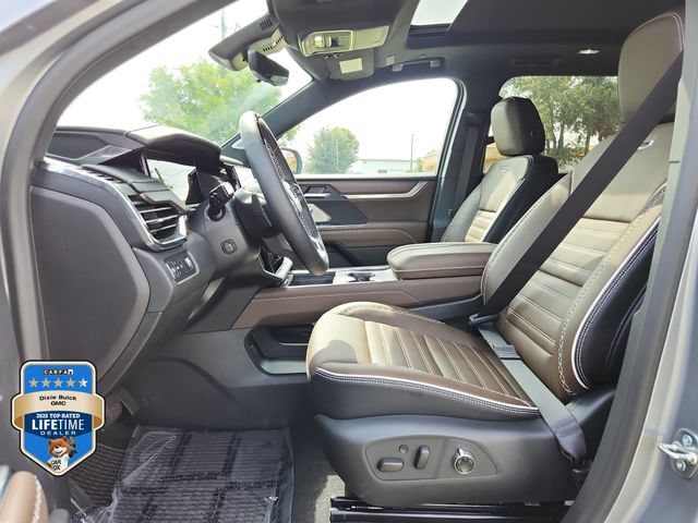 2026 GMC Acadia Denali Ultimate - Photo 17