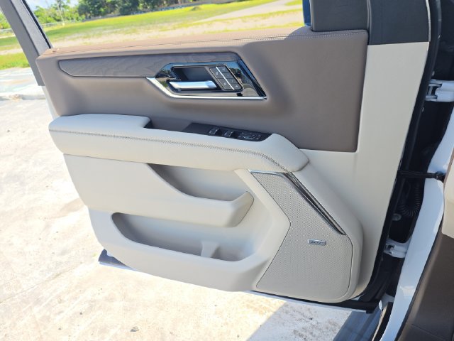 2026 GMC Yukon XL Denali - Photo 23