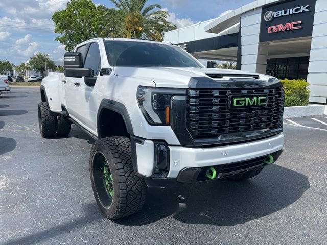 2024 GMC Sierra 4WD Crew Cab LB DRW Denali Ultimate's photo