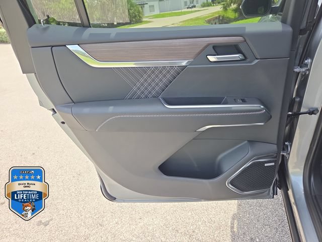 2026 GMC Acadia Denali - Photo 11