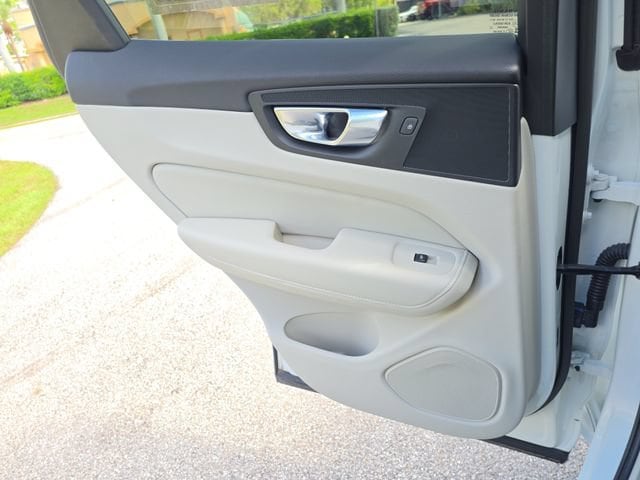 2023 Volvo XC60 Ultimate - Photo 10