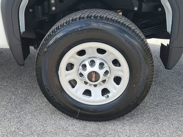 2025 GMC Sierra 3500HD Pro - Photo 7